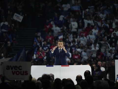 Macron prône 