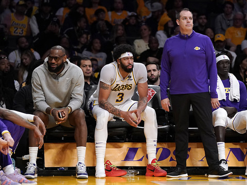 Les Lakers scotchés à la 11e place à l'Ouest
