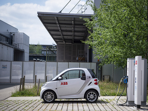 ABB va livrer 1350 stations de recharge pour véhicules électriques
