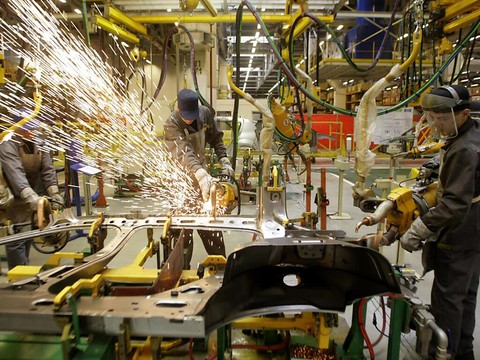 Les ventes de voitures s'effondrent en Russie en mars