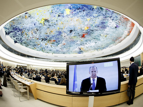 Moscou exclu du Conseil des droits de l'homme, nouvelles sanctions