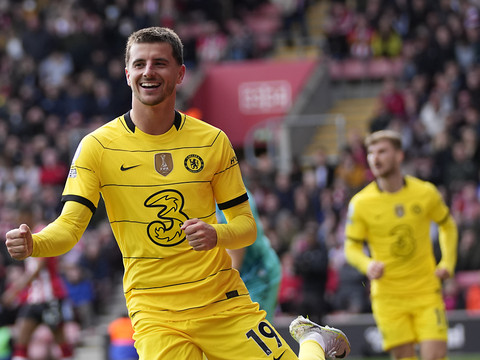 Chelsea se reprend, Arsenal encore battu