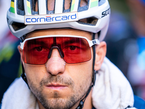 Nino Schurter s'impose et égale le record d'Absalon