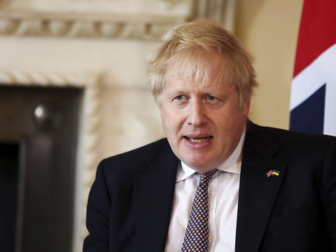 Fêtes pendant les confinements: amende contre Boris Johnson