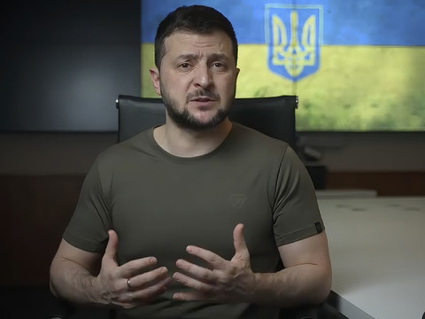 Moscou frappe une usine militaire, avertissement de Zelensky
