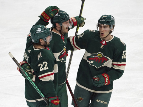 Fiala rejoint Meier avec 73 points