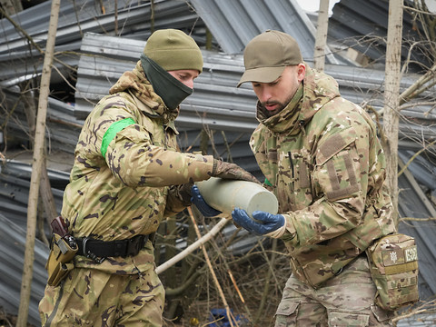 Marioupol: 5 soldats ukrainiens 