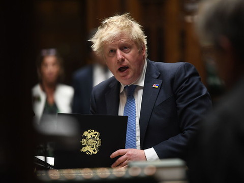 Les députés britanniques ouvrent une enquête contre Boris Johnson