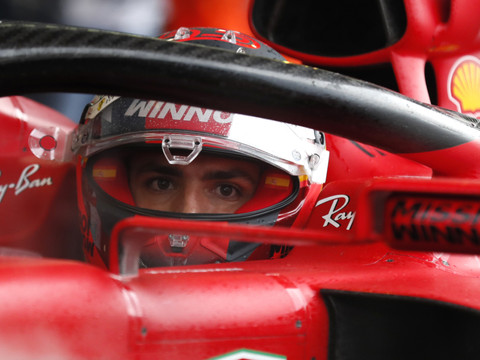Carlos Sainz Jr prolonge chez Ferrari jusqu'en 2024
