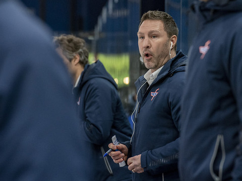 Tomlinson n'entraînera pas Kloten la saison prochaine