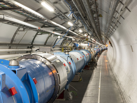 Le CERN remet en marche son accélérateur de particules