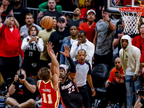 La victoire de l'espoir pour les Hawks