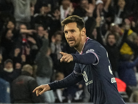 Ligue 1: le Paris Saint-Germain gagne son 10e titre