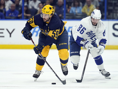 Roman Josi écrit une nouvelle page de sa légende