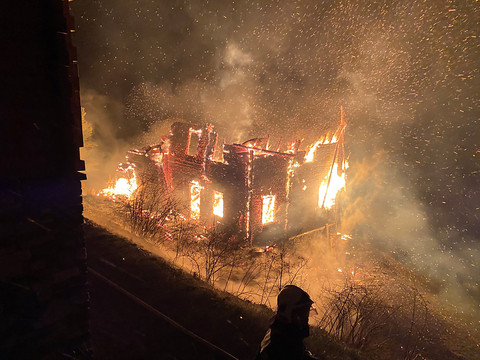 Un chalet a été la proie des flammes à Evolène (VS)
