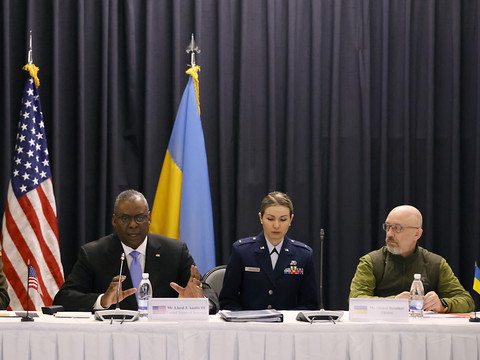 Washington réunit ses alliés pour armer l'Ukraine
