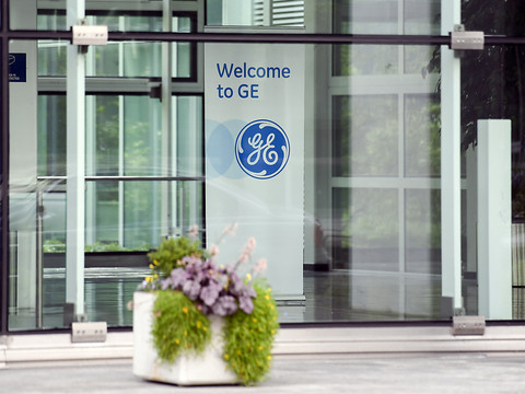 General Electric freiné par l'inflation et l'approvisionnement