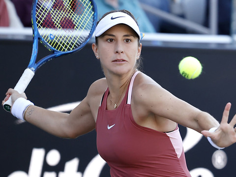 Belinda Bencic facilement