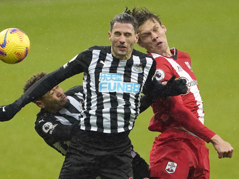 Newcastle: deux ans de plus pour Fabian Schär