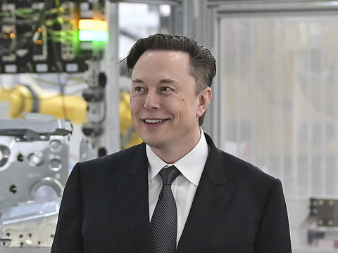 Elon Musk a vendu des millions d'actions Tesla depuis mardi