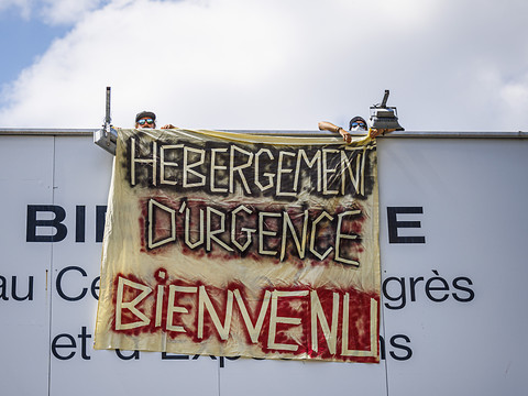 Un collectif installe un hébergement d'urgence sauvage à Beaulieu