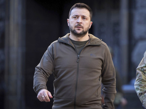 Une centaine de civils évacués à Marioupol  (Zelensky)