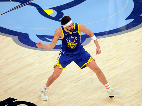 Golden State et Milwaukee gagnent à l'extérieur