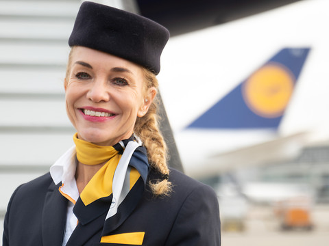 Lufthansa réduit sa perte en début d'année, record attendu en été