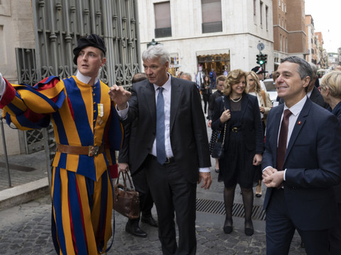 La Suisse et le Saint-Siège veulent mieux collaborer pour la paix