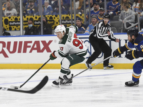 Minnesota s'impose à St. Louis, Carolina battu à Boston