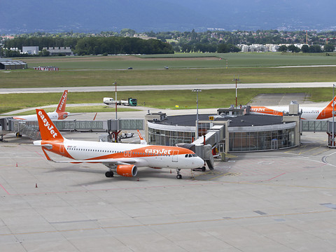 Easyjet limite les places dans ses avions par manque de personnel