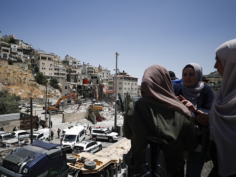 Israël démolit un immeuble palestinien, 35 personnes à la rue