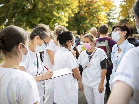 Marches en Suisse pour la Journée internationale des infirmières