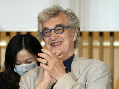 Des toilettes publiques insolites de Tokyo inspirent Wim Wenders
