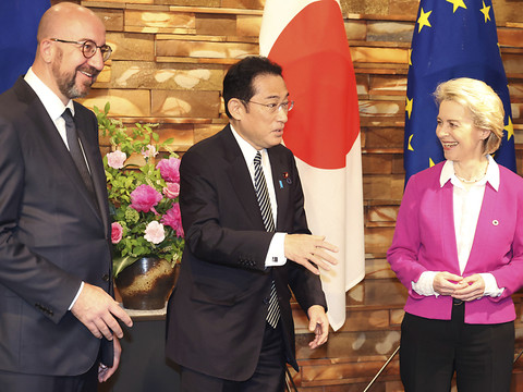 Von der Leyen: la Russie menace l'ordre mondial