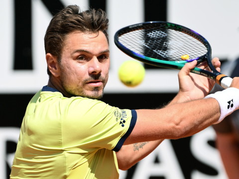 Djokovic étouffe Wawrinka