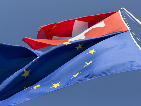 Le PPE demande une amélioration des relations Suisse-UE