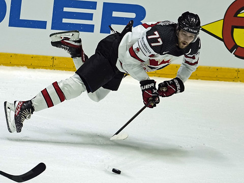 Le Canada écrase l'Italie 6-1 dans la poule A
