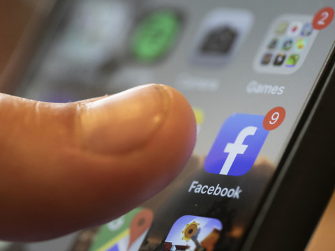 Facebook: d'une chambrée de Harvard au phénomène mondial