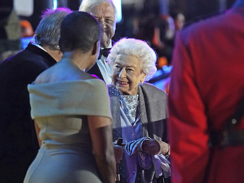 La reine Elizabeth II acclamée pour son jubilé