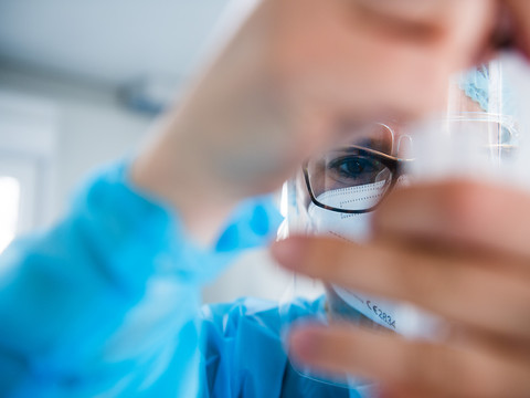 L’OFSP annonce 10'788 nouveaux cas de coronavirus en sept jours