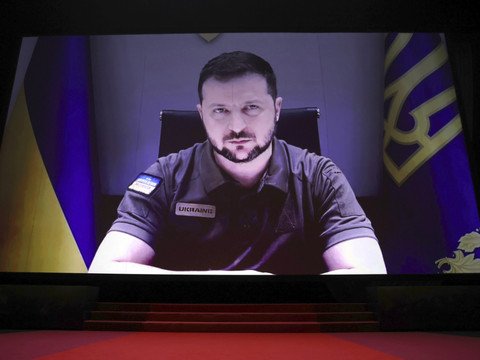 Le Festival de Cannes s'ouvre avec une intervention de Zelensky