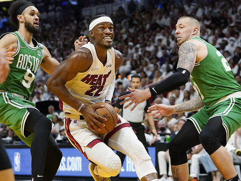 Miami remporte l'acte I contre Boston