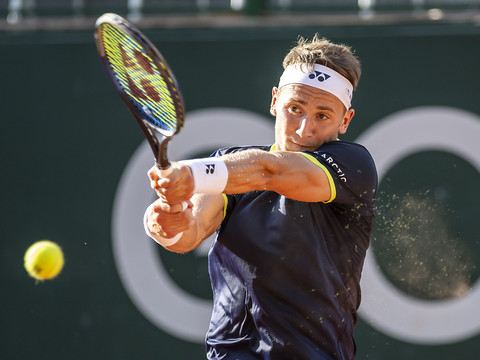 Ruud domine Paire en deux sets