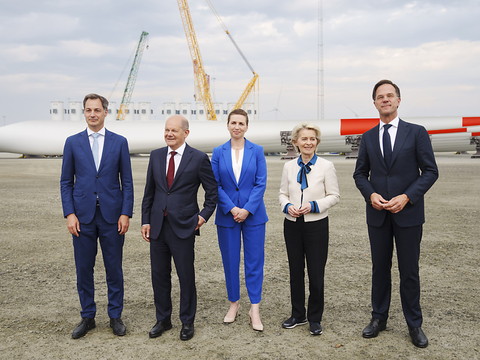 Quatre pays de l'UE veulent décupler leur éolien en mer du Nord