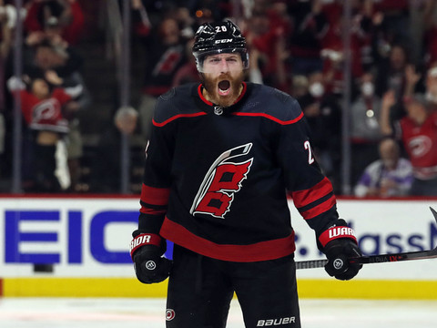 Carolina s'impose au forceps