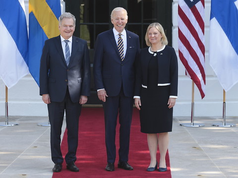 Biden: la Suède et la Finlande remplissent 
