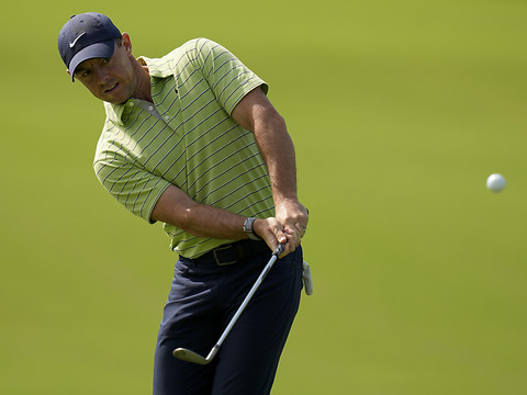 McIlroy en puissance, Woods en souffrance