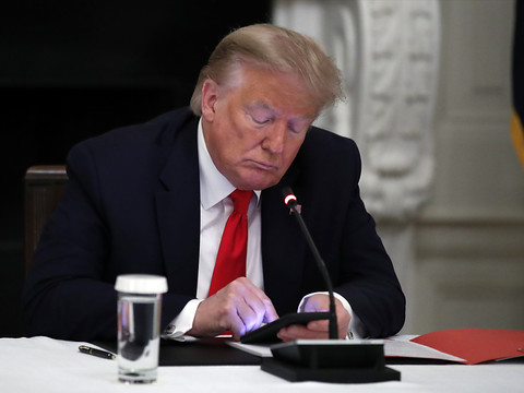 Trump paie 110'000 dollars d'amende pour 