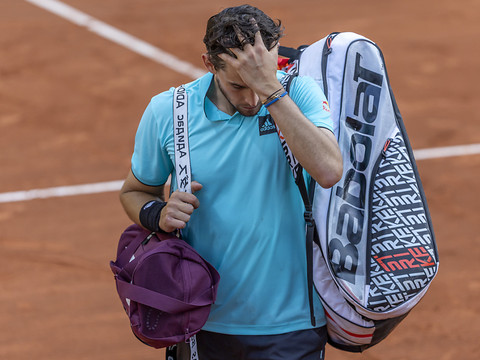 Dominic Thiem s'incline à nouveau dès son premier match